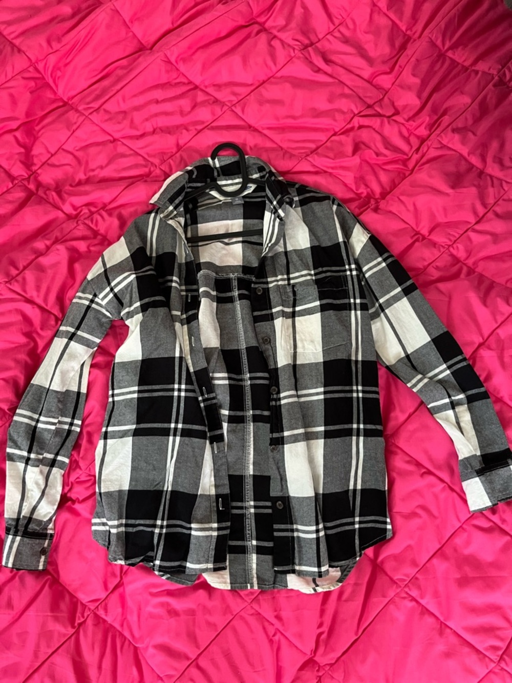 Old Navy Black and White Plaid Button-Down Shirt